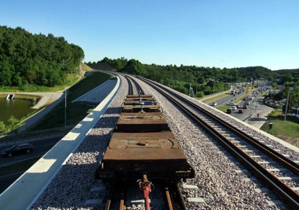 AMG uczestniczy w inwentaryzacji geodezyjnej Pomorskiej Kolei Metropolitalnej AMG uczestniczy w inwentaryzacji geodezyjnej Pomorskiej Kolei Metropolitalnej