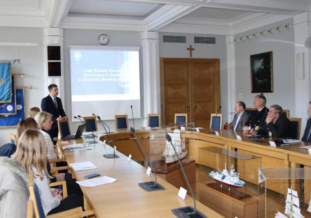 Spotkanie związane z wdrożeniem Europejskiej Karty Naukowca i Kodeksu Postępowania przy Rekrutacji Pracowników Naukowych w UMG. Fot. M. Zajk