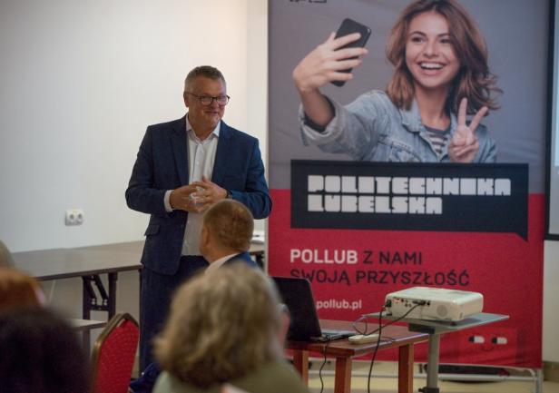 Redaktorów witał prorektor Politechniki Lubelskiej Prorektor ds. Nauki prof. dr hab. inż. Wojciech Franus. Fot. Politechnika Lubelska