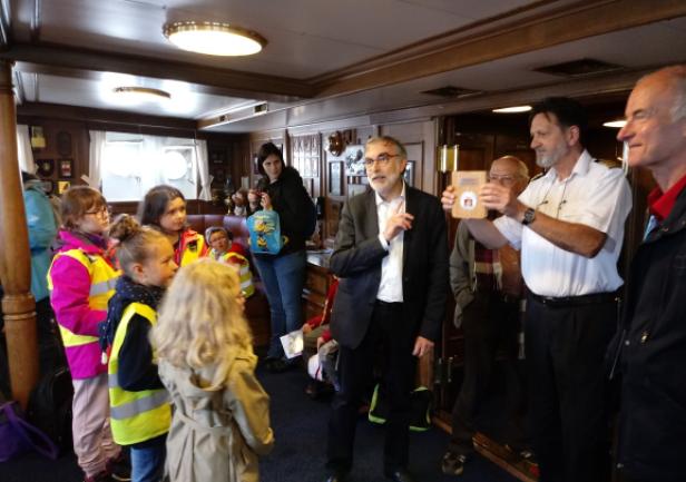 Dzieci z Vatteville la Rue w salonie \"Daru\"