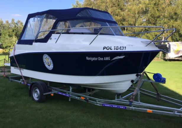 Studenci AMG realizują pomiary hydrograficzne Studenci AMG realizują pomiary hydrograficzne